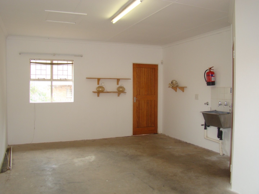 2 Bedroom Property for Sale in Langenhovenpark Free State